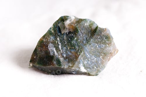 Preview: moss agate uncut crystal