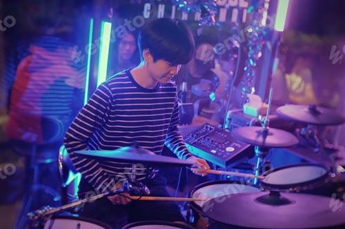 Preview: People playing drums music
