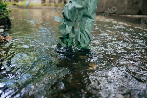 Preview: Close up view of waterproof pants boots
