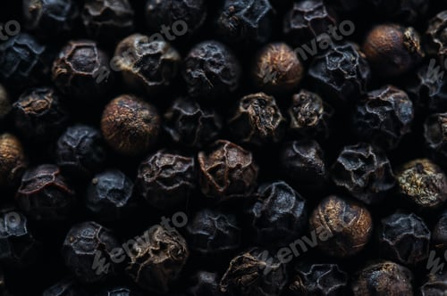 Preview: Close-up view of the black peppercorn
