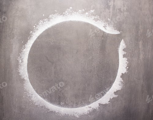 Preview: White Flour Circle on a Gray Background