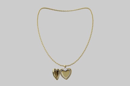 Preview: Golden heart locket necklace