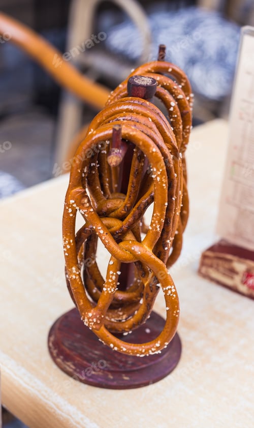 Preview: German pretzels with salt close-up on the table