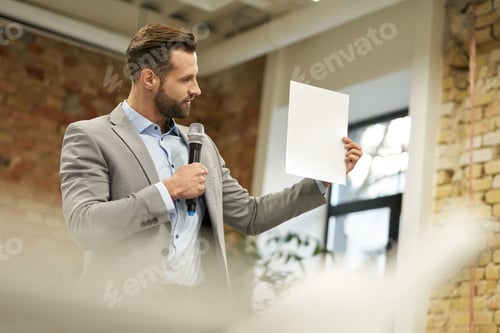 Preview: Copy space photo of the businessman looking at the paper