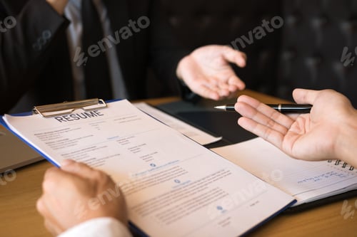 Preview: Talking between managers and employee in the interview room