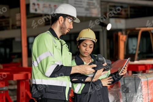 Preview: Robotic technician enable welding and lifting automation with reliable, self-checking control panel