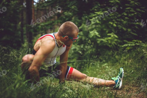 Preview: Male in sportswear doing body extension