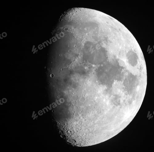Preview: Stunning view of the large gray moon captured in a black sky
