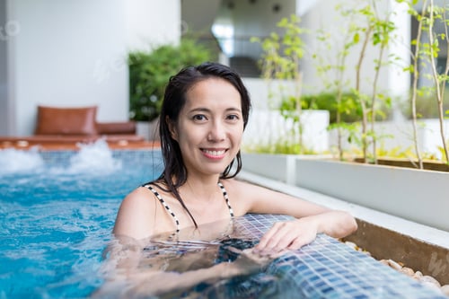 Preview: Young Woman enjoy jacuzzi spa
