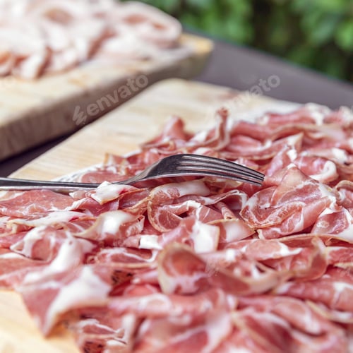 Preview: Slices of coppa