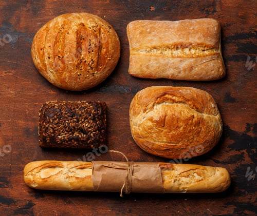 Preview: An assortment of freshly baked bread displayed on a table