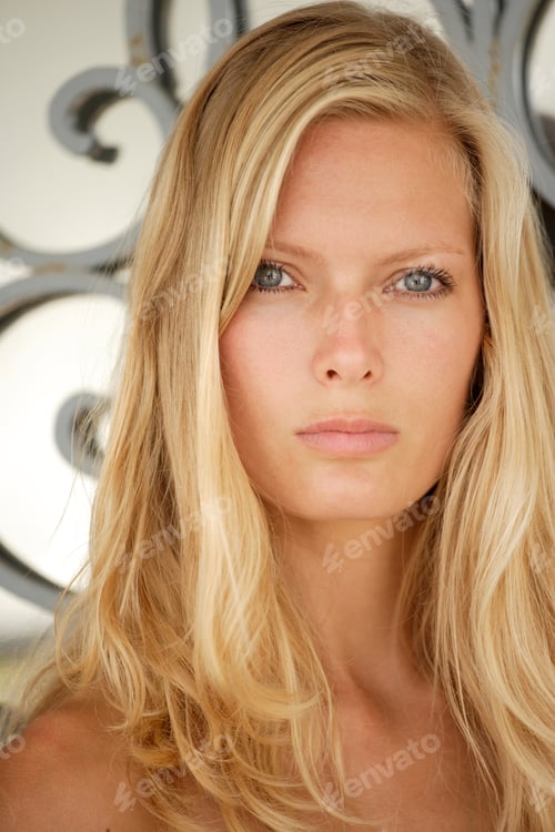 Preview: Beautiful young blond woman portrait.