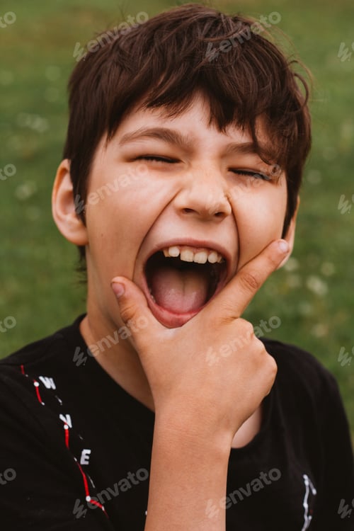 Preview: Portrait of happy boy