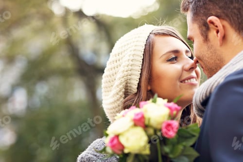 Preview: Young couple with flowers