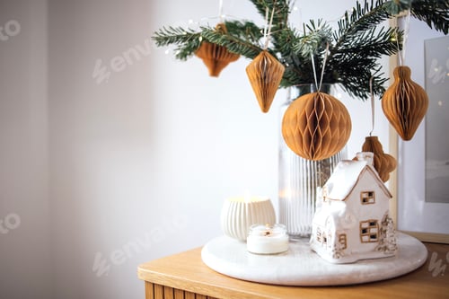 Preview: Decorative holiday arrangement featuring wooden ornaments