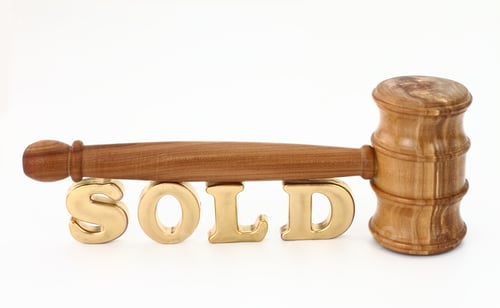 Preview: Auction concept with wooden gavel