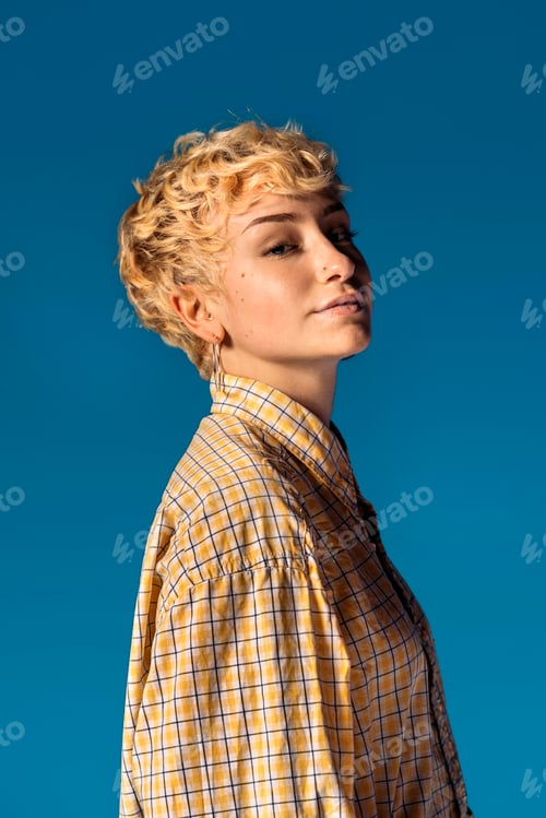Preview: beauty woman in studio portrait