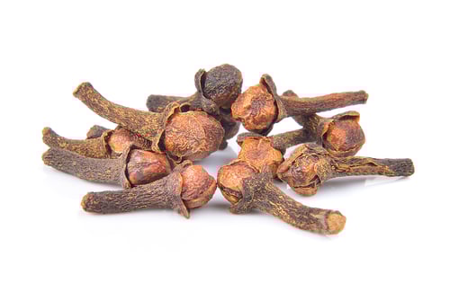 Preview: dry cloves on white background