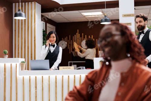 Preview: Employee making online room booking