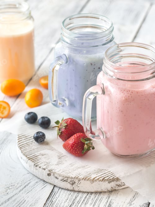 Preview: Berry smoothies on the wooden board