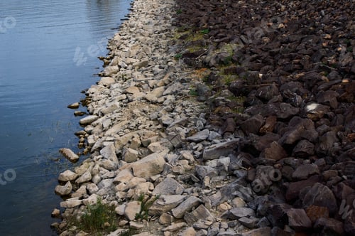 Preview: Rock and water at the sea shore