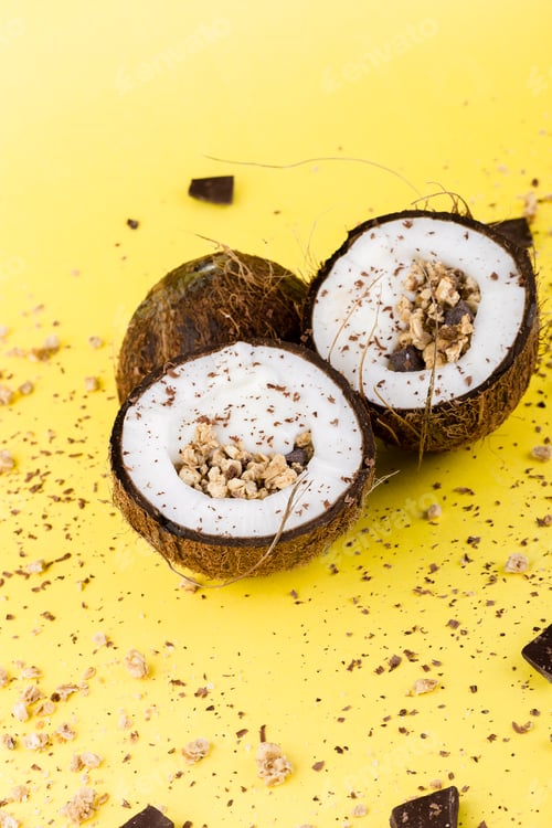 Preview: Granola with chocolate in coconut
