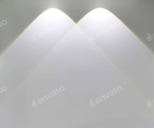 Preview: White light beam shines on the wall