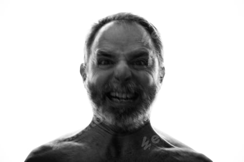 Vorschau: Einfarbiges Gruselbild eines Wutmannes.