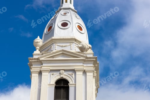 Preview: Historic white dome in Buenos Aires