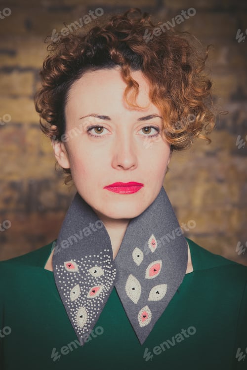 Preview: Portrait Of A Girl. Collar.
