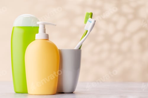 Preview: Toiletry tubes and toothbrushes