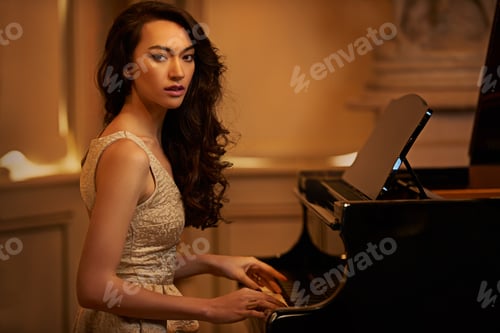 Preview: Shell be entertaining you tonight