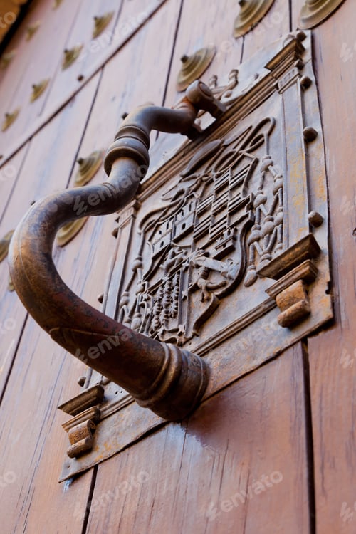 Preview: Doorknocker