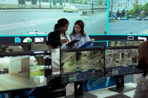 Preview: Diverse supervisors comparing information gathered via surveillance radar system