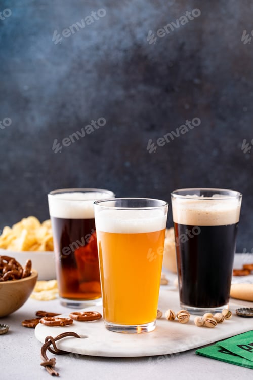 Vista previa: Variety of beers for a game day