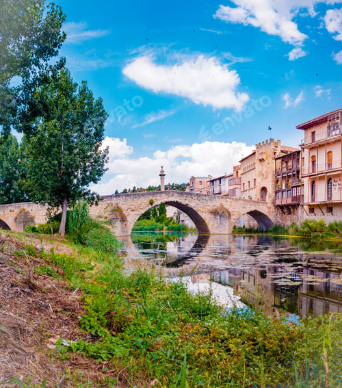 Preview: Stone bridge over the river makes the entrance to the old medieval city of Valderrobres.