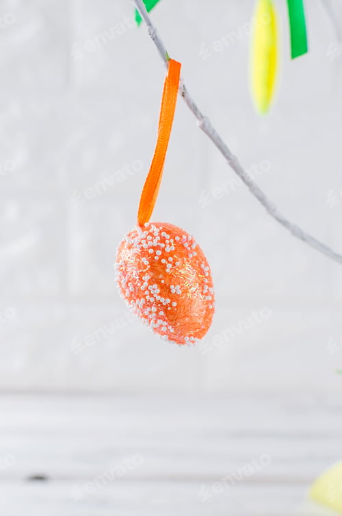 Preview: Easter tree with colorful eggs