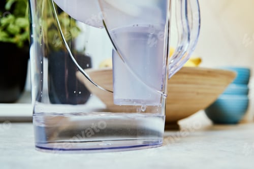 Preview: Filtered water in water filter