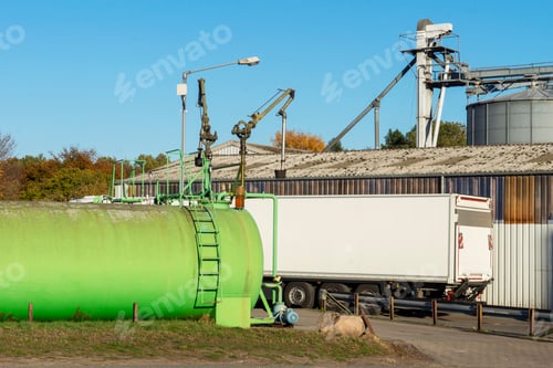 Preview: Motor mill in Germany produces high-quality animal feed for the supply of breeders