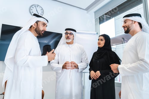 Preview: Group of middle-eastern corporate business people meeting in the office
