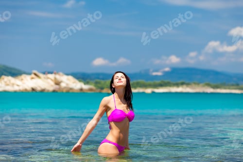 Preview: young woman in Greece