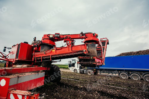 Preview: Truck and Excavator harvest off.