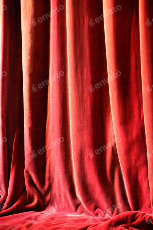 Visualização: rich red soft velvet curtain fabric detail