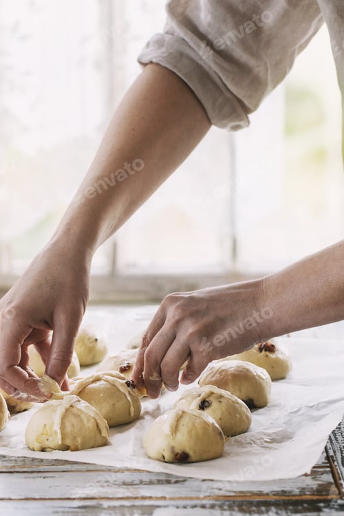 Preview: Raw unbaked buns