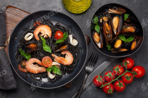 Preview: Black seafood spaghetti pasta