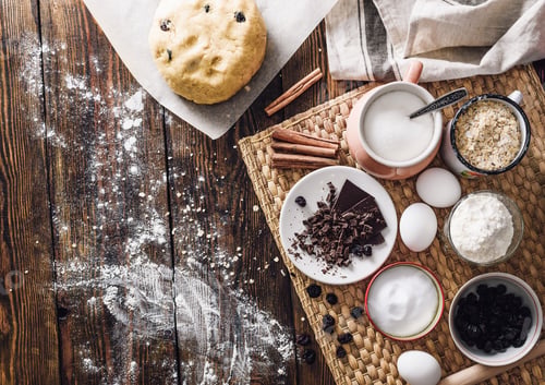 Preview: Dough and Ingredients for Oatmeal Cookies