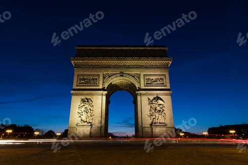 Preview: Arc De Triomphe in Paris, France at night