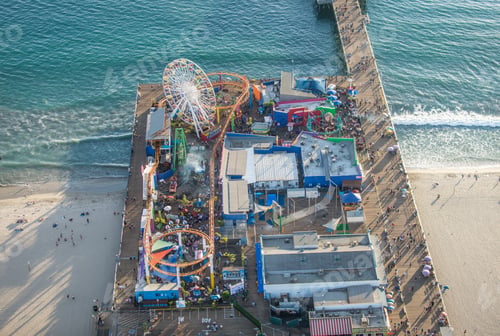 Preview: Santa Monica pier, view from helicopter