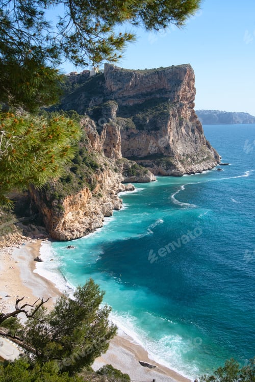 Preview: Summer beach destination.
