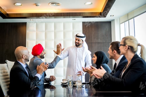 Preview: Business team in Dubai